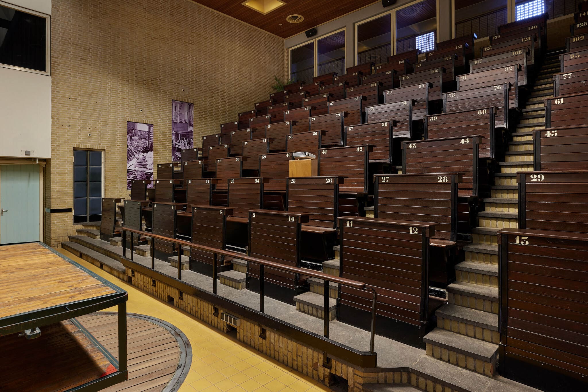 49 - Actualisatie beeldbank en virtual tour - 24-04-23 - Veilingzaal