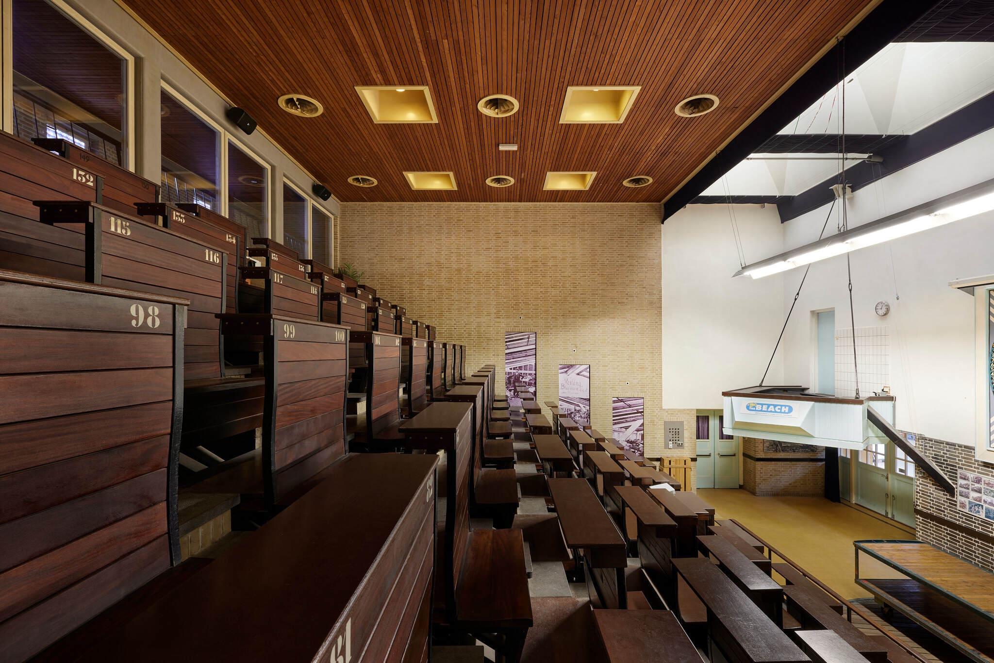 51 - Actualisatie beeldbank en virtual tour - 24-04-23 - Veilingzaal