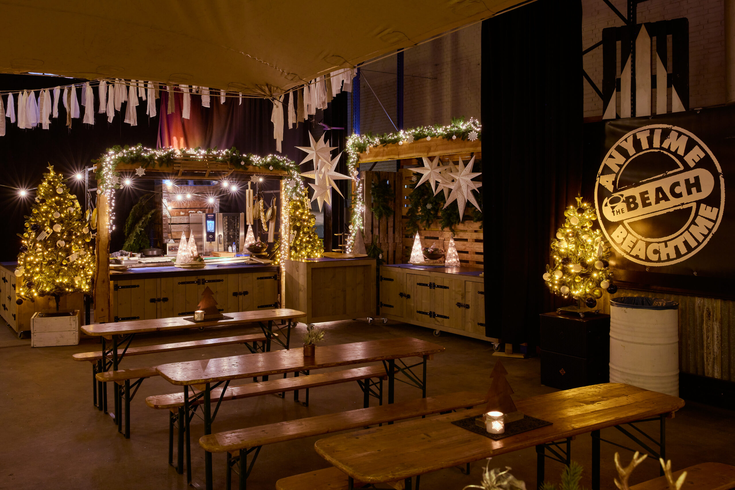 05 - WEB - Kerstpakketten-markt in The Beach - 12-12-24
